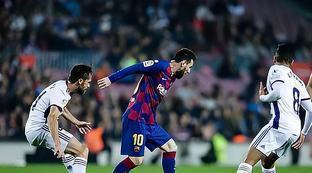 一是蛙泳的 一是蛙泳的